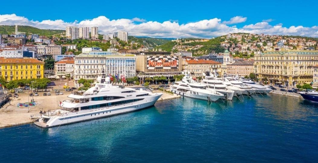 Rijeka Apartment With Free Parking And Large Balcony Luaran gambar